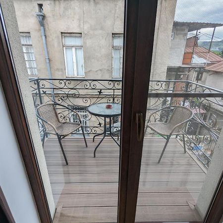 Family Guest House Тбилиси Экстерьер фото