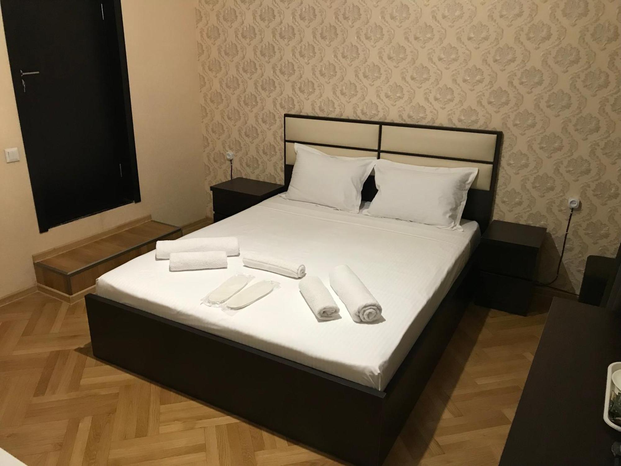 Family Guest House Тбилиси Экстерьер фото