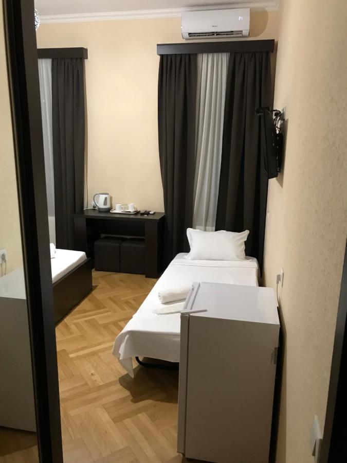 Family Guest House Тбилиси Экстерьер фото
