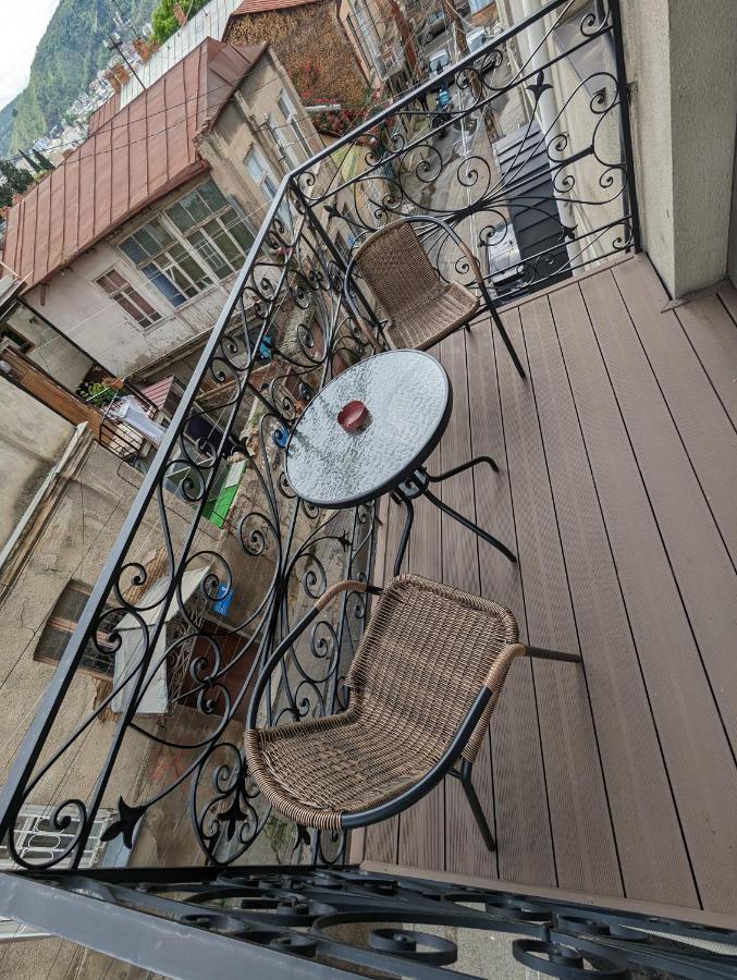 Family Guest House Тбилиси Экстерьер фото