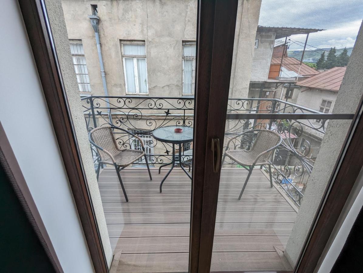Family Guest House Тбилиси Экстерьер фото