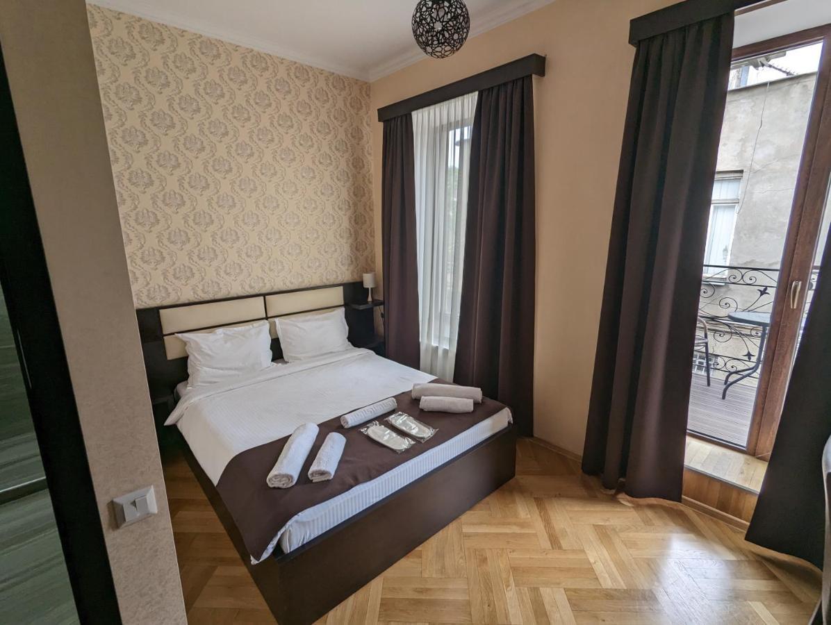 Family Guest House Тбилиси Экстерьер фото
